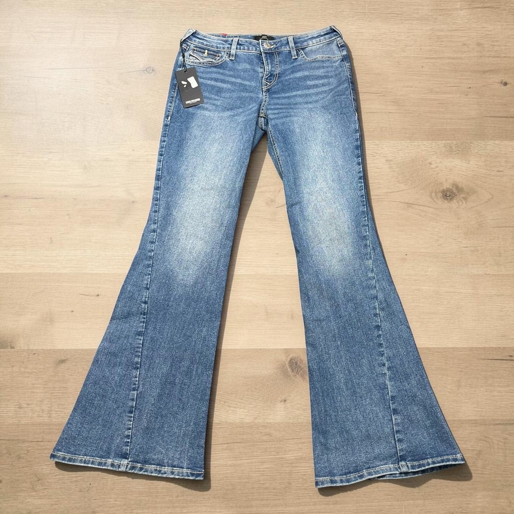 NEW True Religion Joey Mid Rise Flare Jeans Neptune Wash Blue Size 29 - W32xL33 - Picture 3 of 12